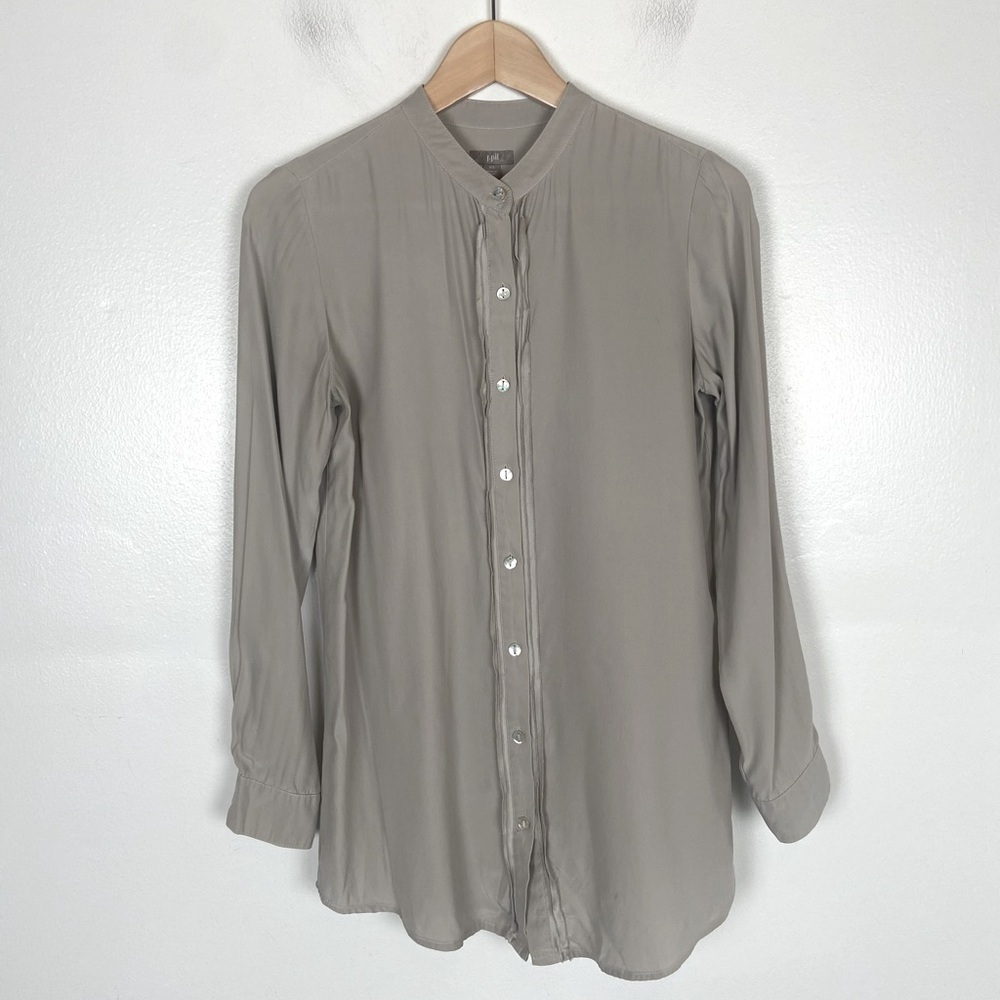 J. Jill Silk Long Sleeves  Button Up Top Size XS Cream Mother Pearl Button